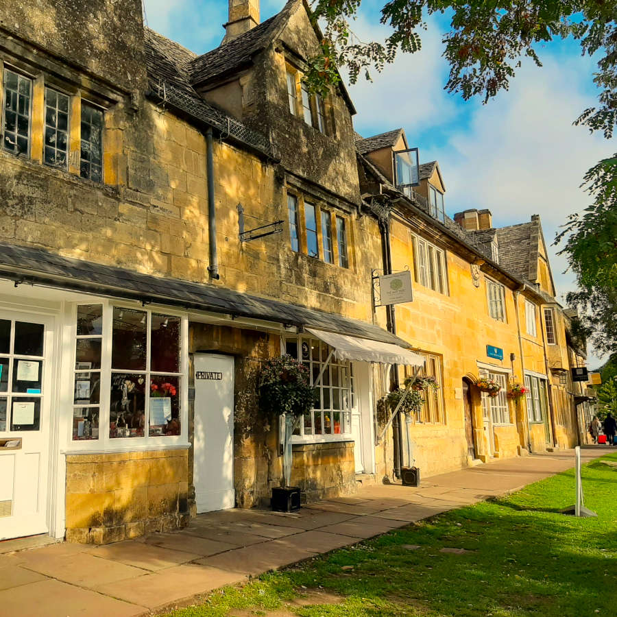 Cotswolds tours with Go Cotswolds Guided tours from £50