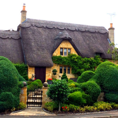 Thatched cottage in Chipping Campden on our Go Cotswolds tour of the Cotswolds in a Day