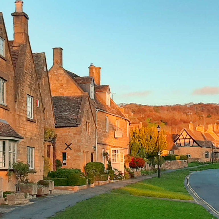 Cotswolds walking tour Go Cotswolds Walks & Villages