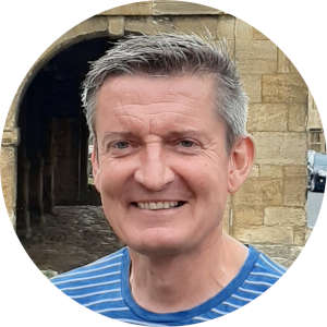 Originally from Shropshire, Mark has lived in the Cotswold town of Chipping Campden for many years. Formerly the finance director for a major travel company, he now divides his semi-retirement between leading tours of the Cotswolds, and playing golf at Broadway Golf Club.