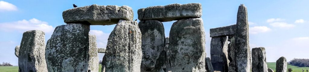Visit the iconic Stonehenge on the Go Cotswolds Bath and Stonehenge tour