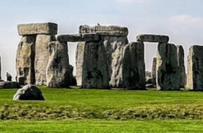 Go Cotswolds Bath and Stonehenge tour